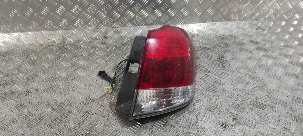 lampa prawy tył w błotnik subaru legacy v 09-