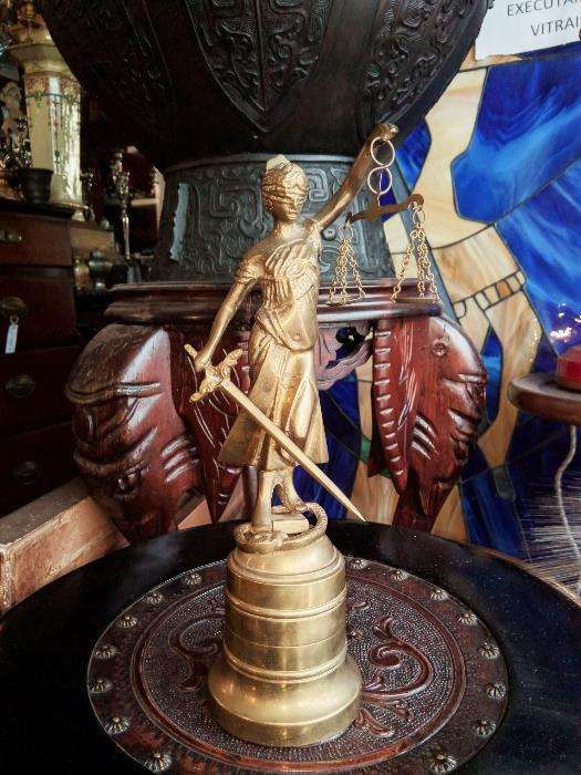 Figura Bronze Justiça
