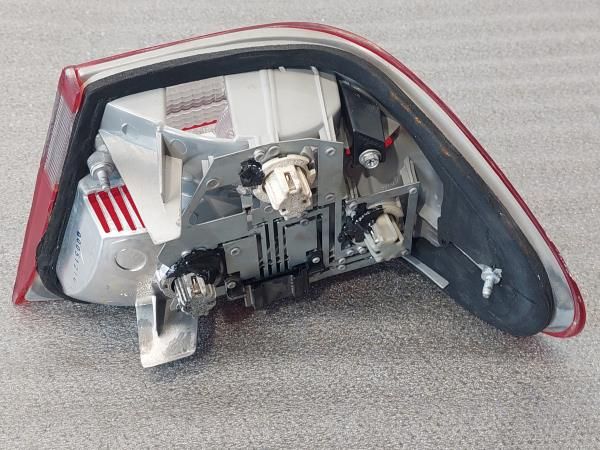 Farolim esquerdo MERCEDES-BENZ Classe E (W210)