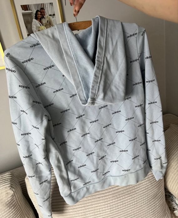 Bluza adidas kaptur błękitna napisy