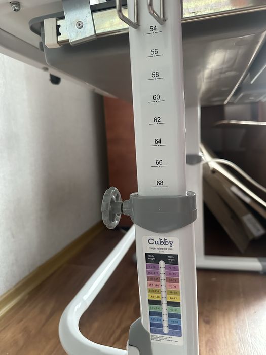 Дитяча парта Cubby