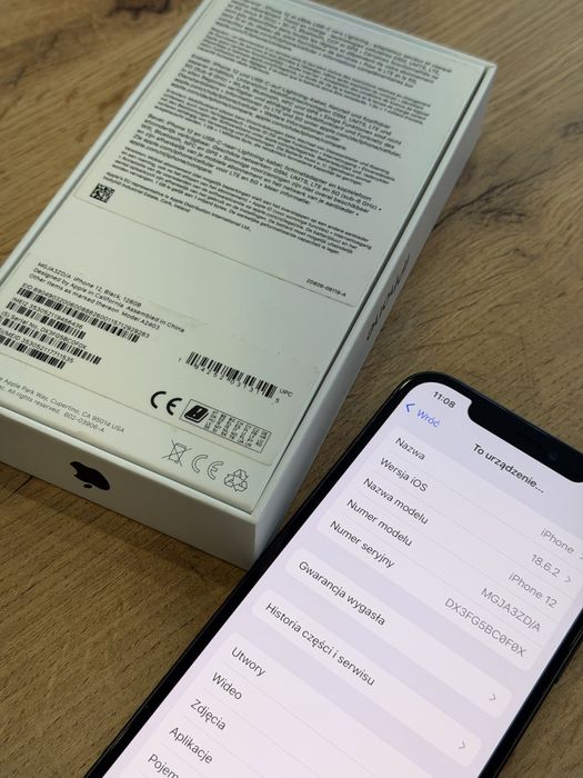 iPhone 12 128GB czarny + akcesoria