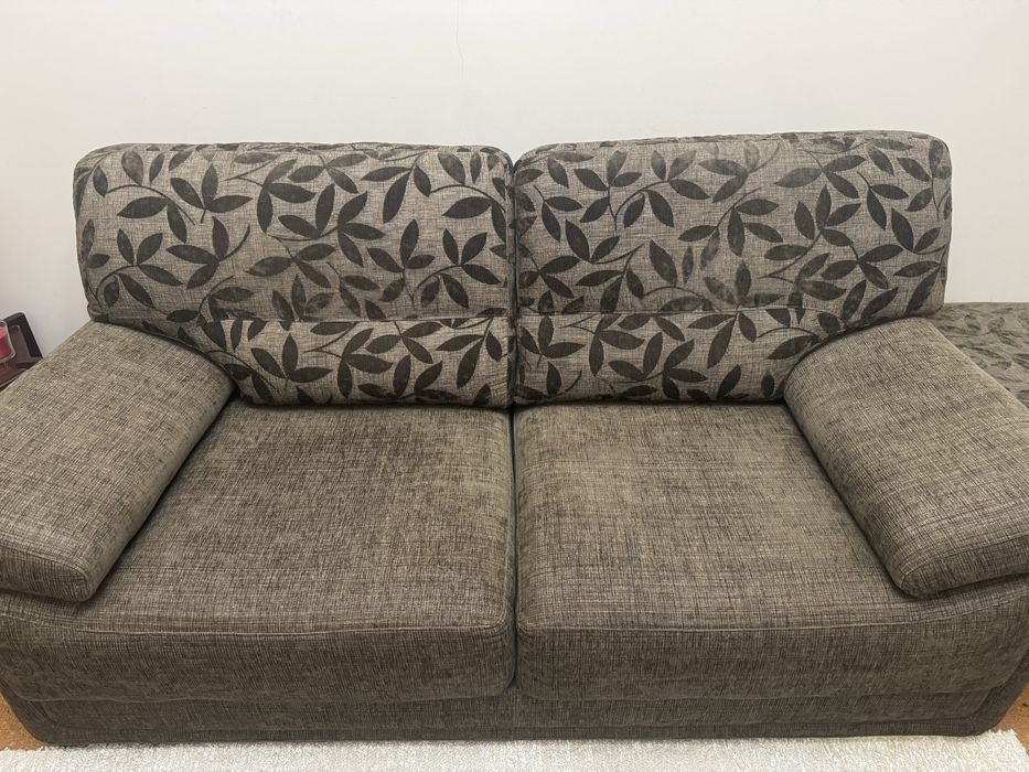 Sofá de dois lugares