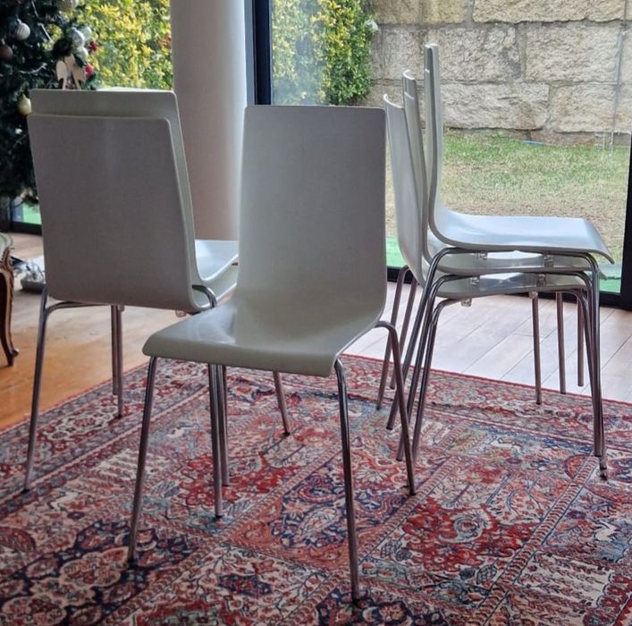 6 cadeiras para uma mesa