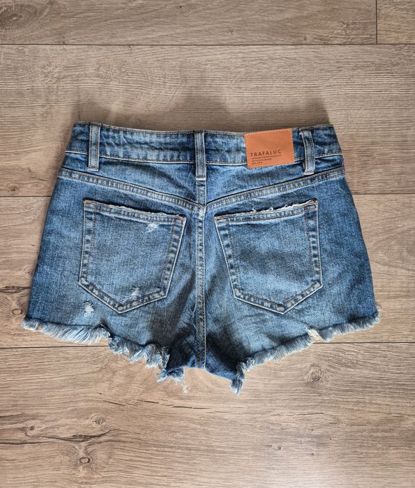 Krótkie spodenki ZARA