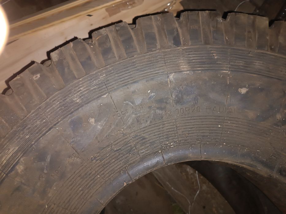 Продам нові Шини 12.00 R20