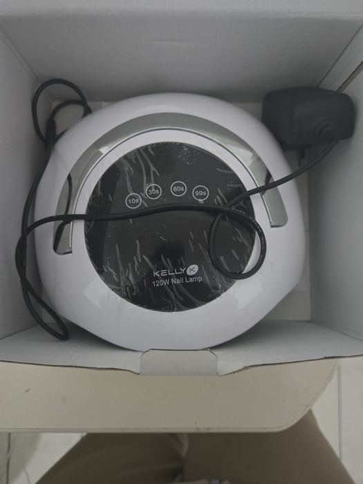 Máquina de fazer unhas com luz