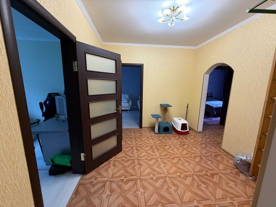 44443 Продаж 3к квартири на Озерній , гарний ремонт , ТОП локація