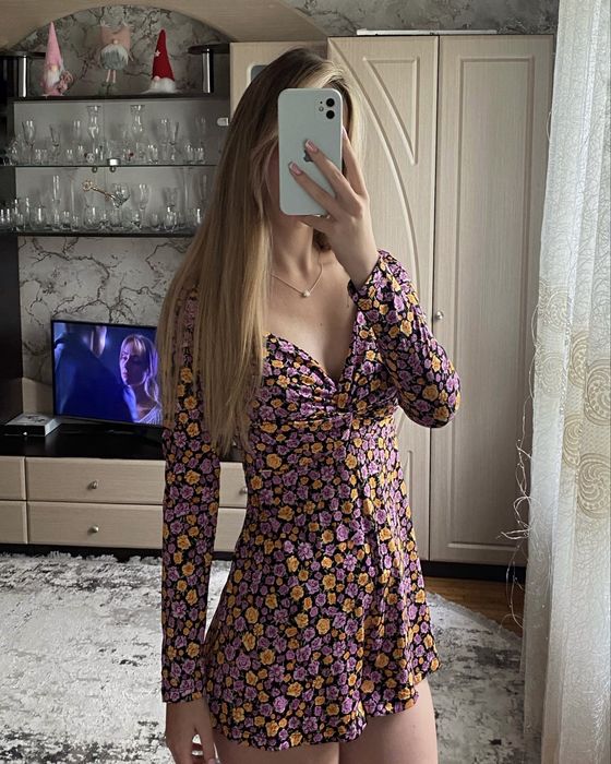 Чорний комбінезон з дизайном