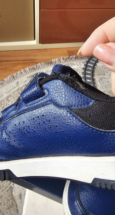 Фірмові кросівки Аddidas для хлопця р.38 (устілка 24 см).