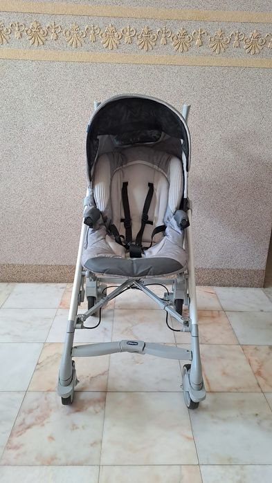 Trio Love cinzento com isofix Chicco