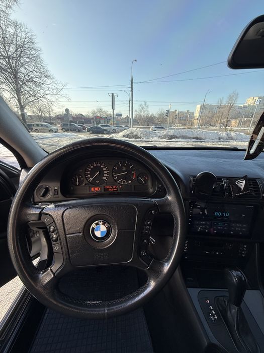 Продам бмв е39 2001год