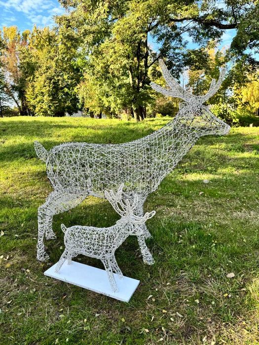 Вуличний новорічний олень