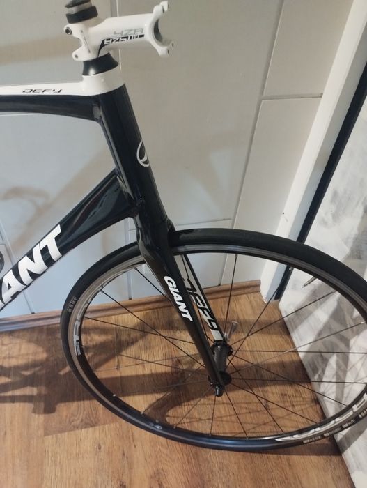Rama szosa 700c alu z widelcem karbon.