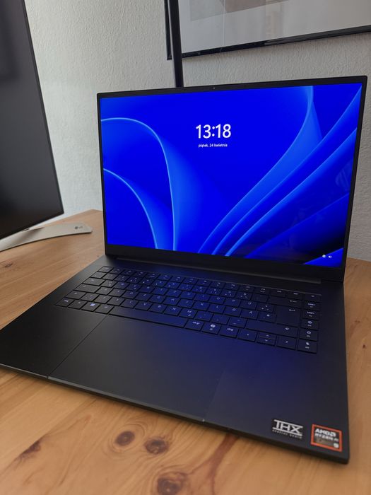 Laptop Razer Blade 16 RTX 5080