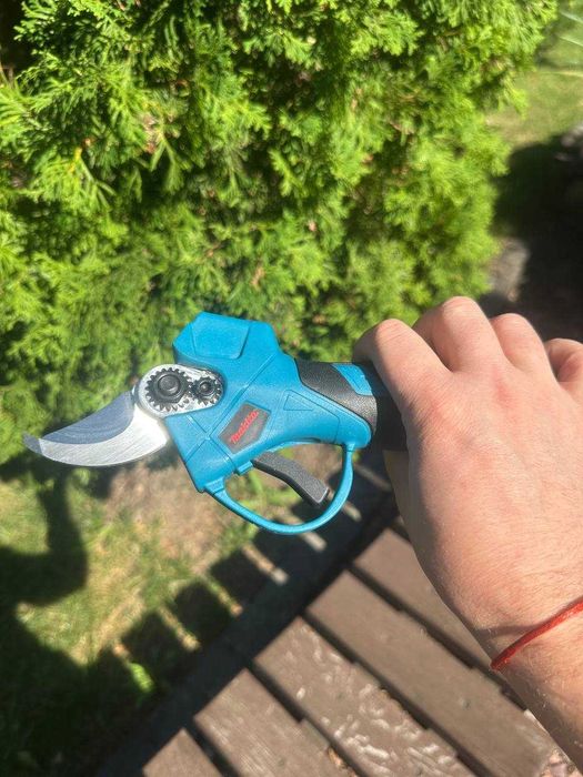 Набор секатор пила електроінструментів акумуляторних. Пилка + секатор