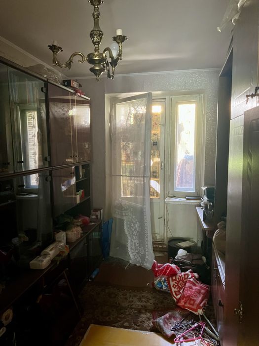 3-кімнатна квартира, вул. Лавреньова, біля ринку, 2/10, з автономкою