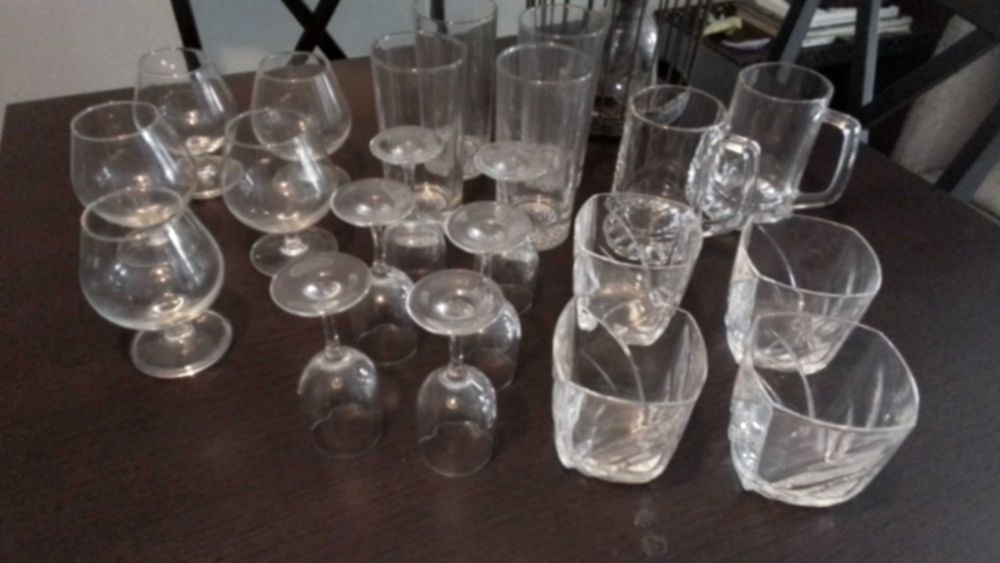 Conj. de 21 copos para bar