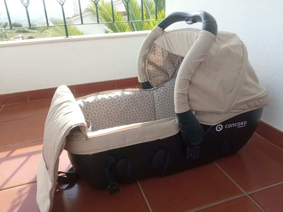 Carrinho de bebé (Ovo, cadeira, alcofa e isofix) Trio Concord Neo