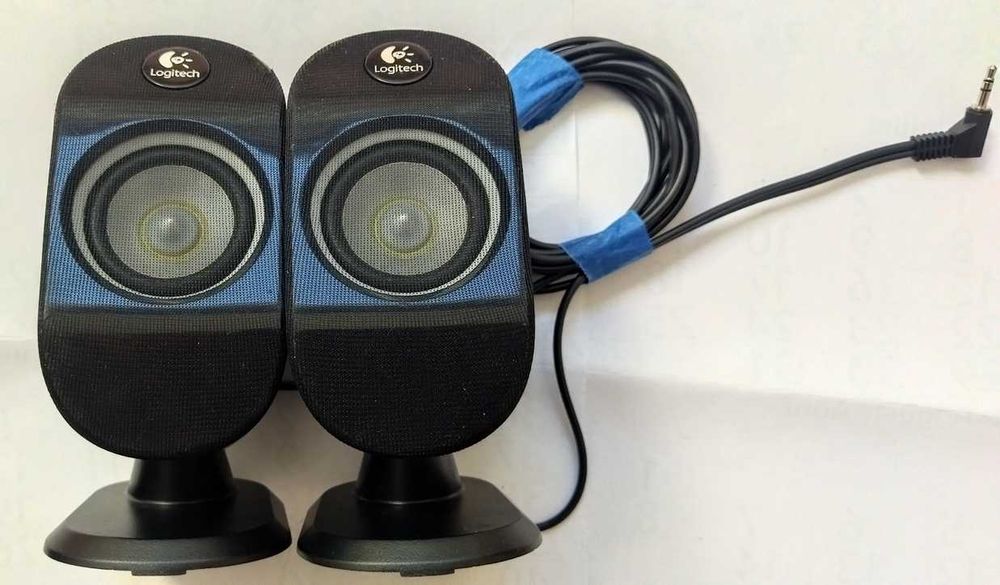 Сателітні колонки Logitech X-210