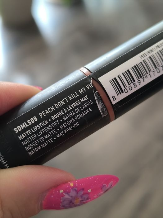 Nyx professional makeup Suede Matte lipstick 08 peach dont kill my