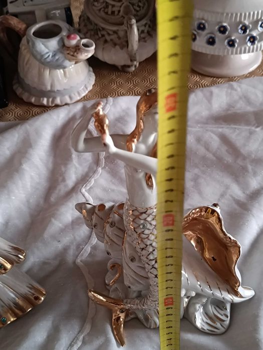 2 Estatuetas femininas vintage lindíssimas