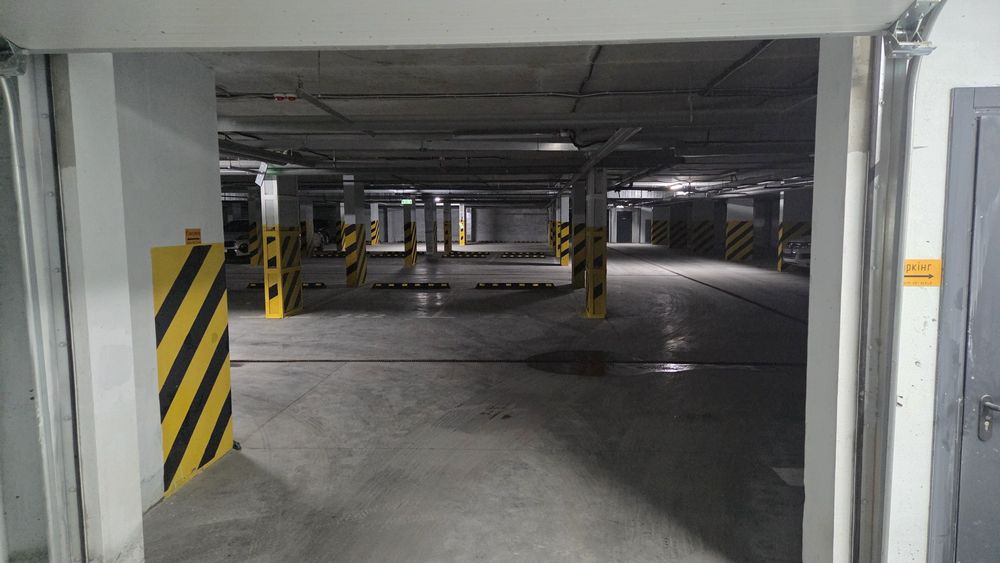 Паркомісце в підземному паркінгу ЖК OKLAND