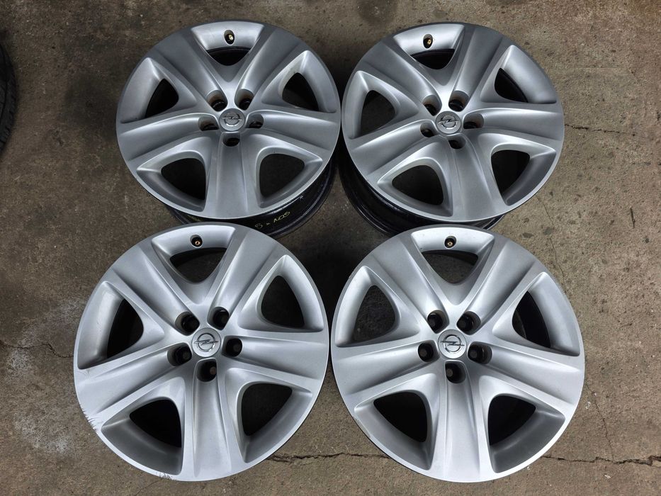 Oryginalne felgi strukturalne OPEL ASTRA J 17" 5x105 ET 42