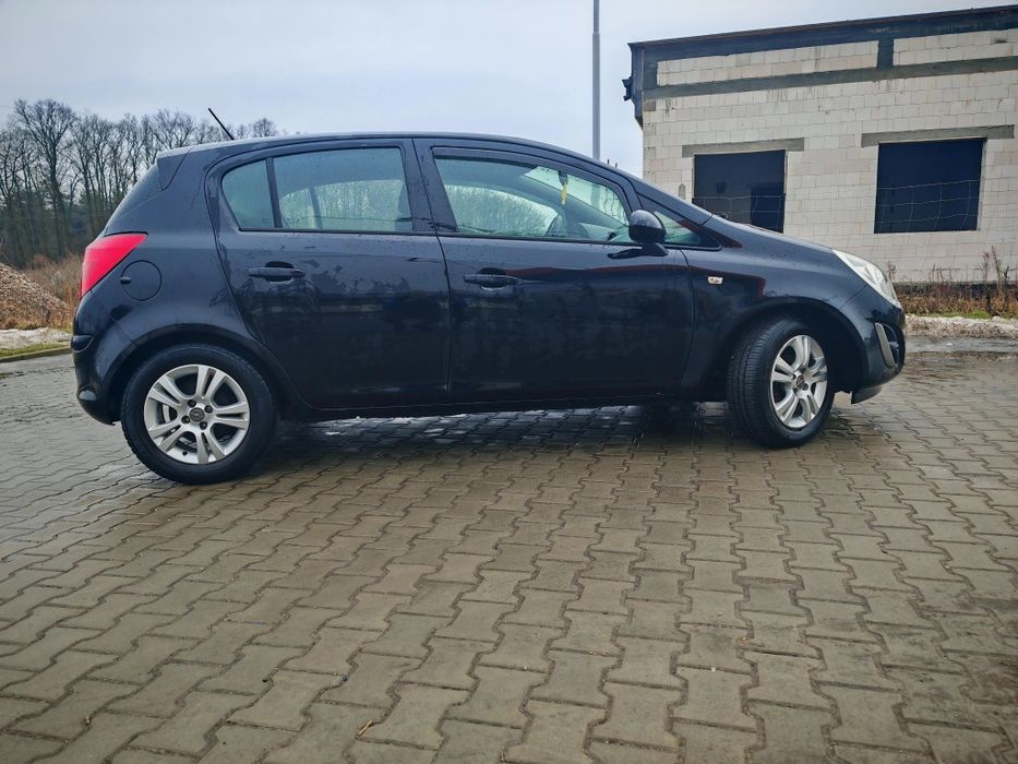 Opel Corsa D 2011r