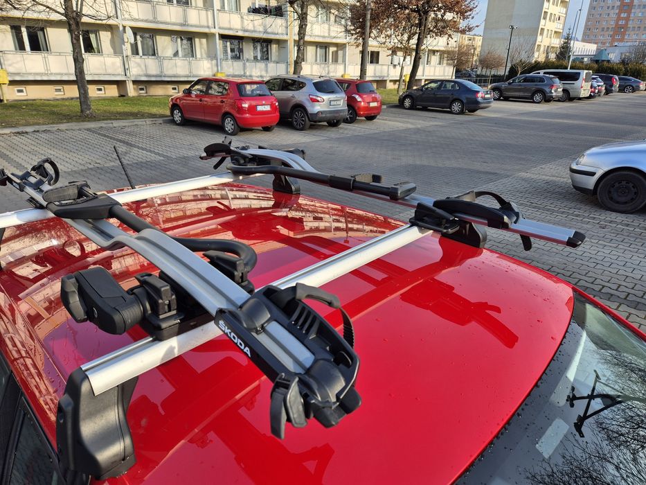 Bagażnik Thule rowerowy belki Skoda Fabia