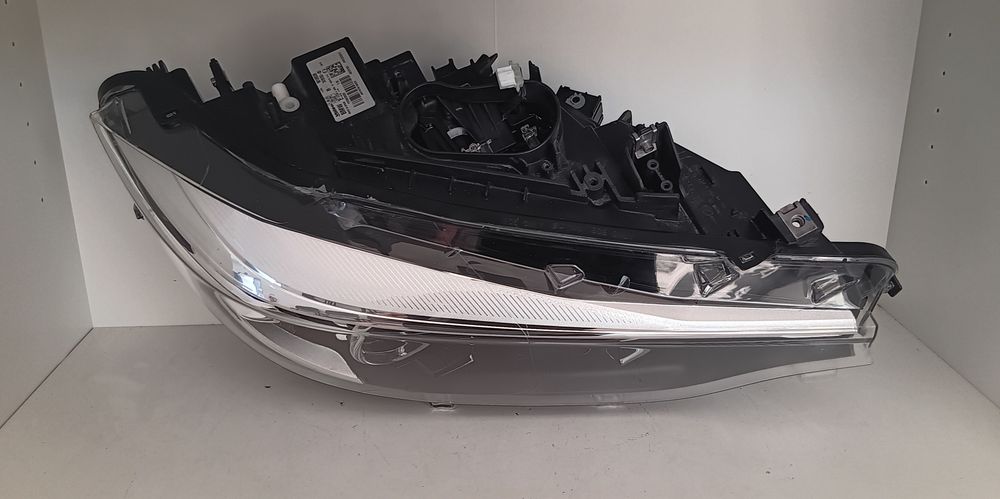 Farol BMW 4/M4/M3 LCI Full LED 2017-2020 direito