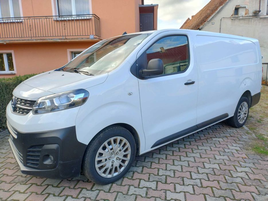 samochód dostawczy Opel Vivaro