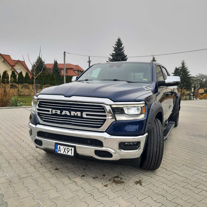 Dodge Ram 1500 HEMI. 5.7 V8 Etorque 401 KM  2023 Rok