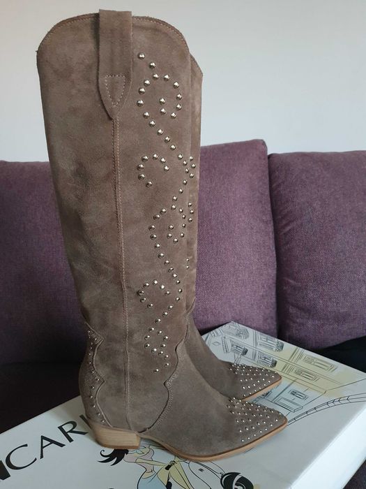 Kozaki Carinii beż cappucino rozmiar 38