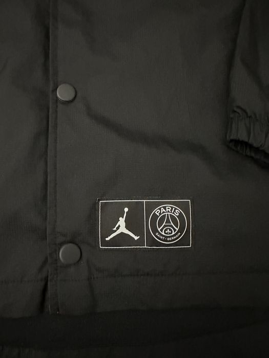 Jordan x Paris Saint Germain Coache Jacket