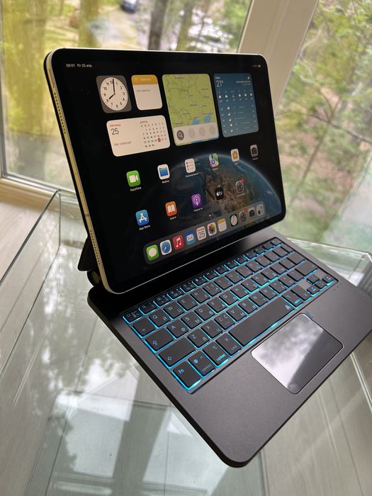 Чохол-клавіатура Apple Magic Keyboard для Apple iPad Pro 11, Air