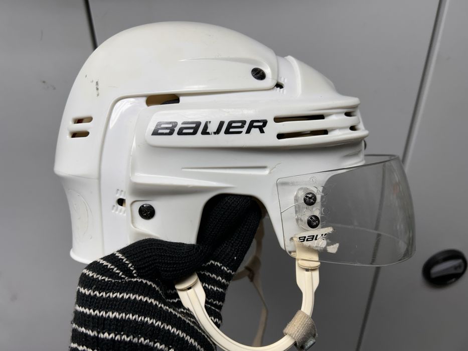 Прдам хокейний шолом