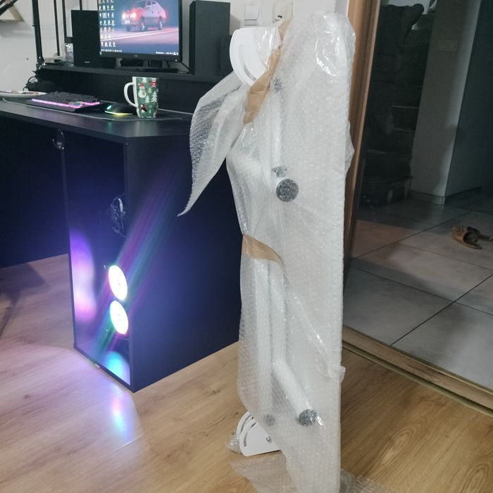 Mobilny stolik kosmetyczny