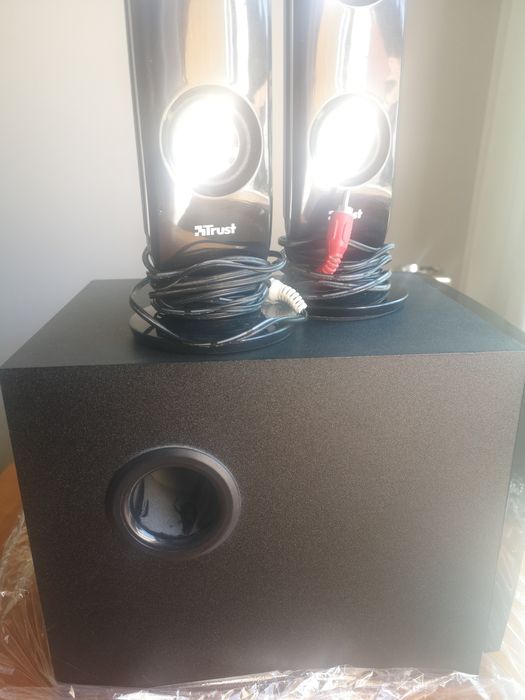 Coluna e subwoofer Trust