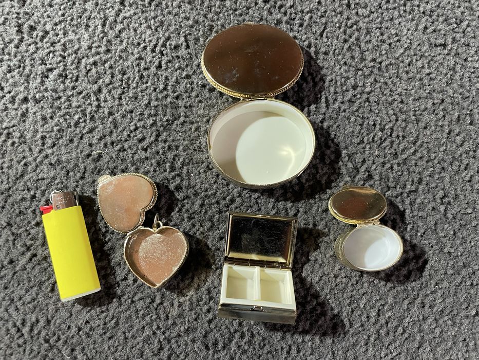 4 caixas vintage para medicamentos joias etc em estado novo