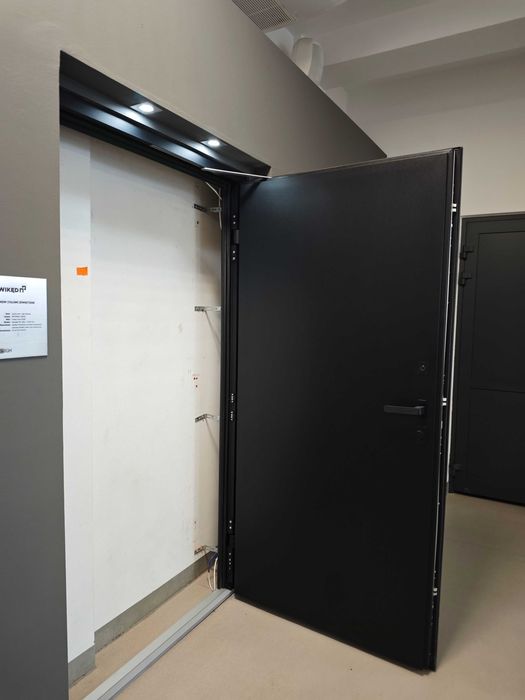 Drzwi zewnętrzne WIKĘD szklane  TERMO PRESTIGE LUX
