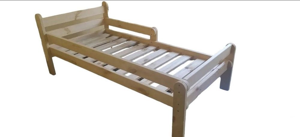 Нове ліжко в розібраному стані