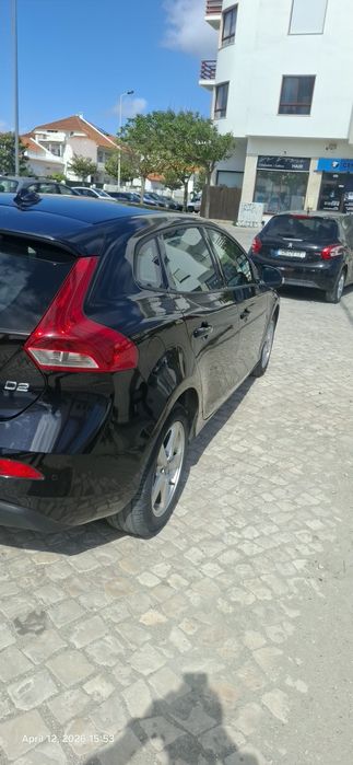 “Volvo V40 D2 | Revisões em dia, super económico | Impecável.