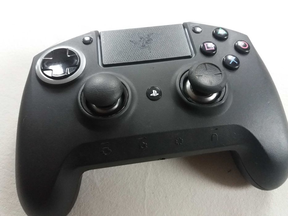 Pad Razer Raiju Ultimate PS4 PC uszkodzony