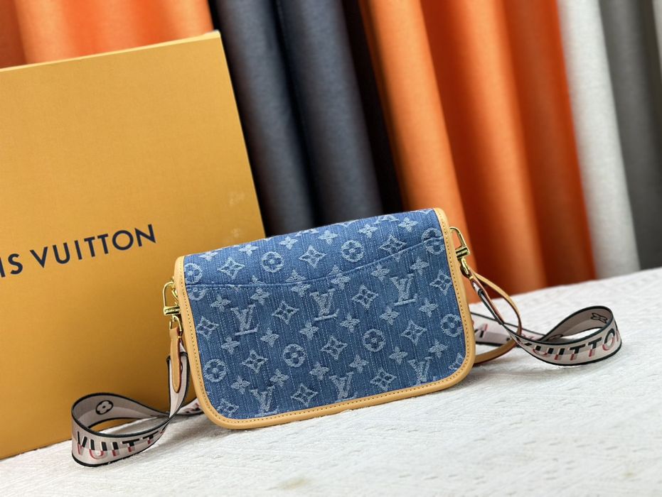 Жіноча крос-боді LOUIS VUITTON M46386