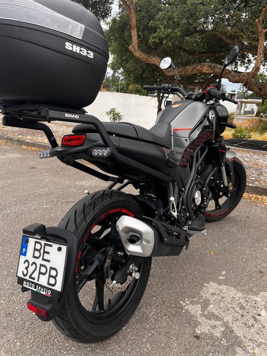 Moto Benelli Leoncino 125