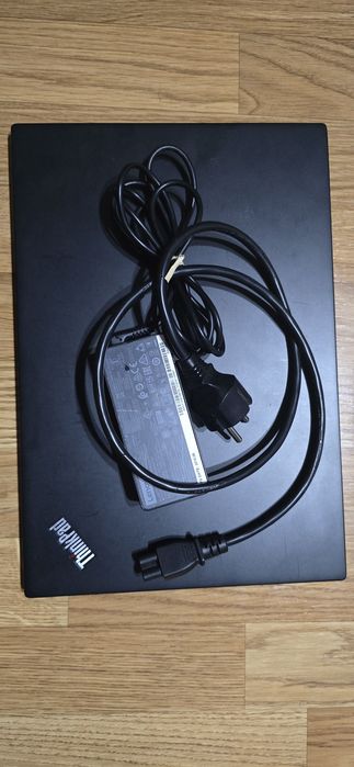 Portátil Thinkpad T495s