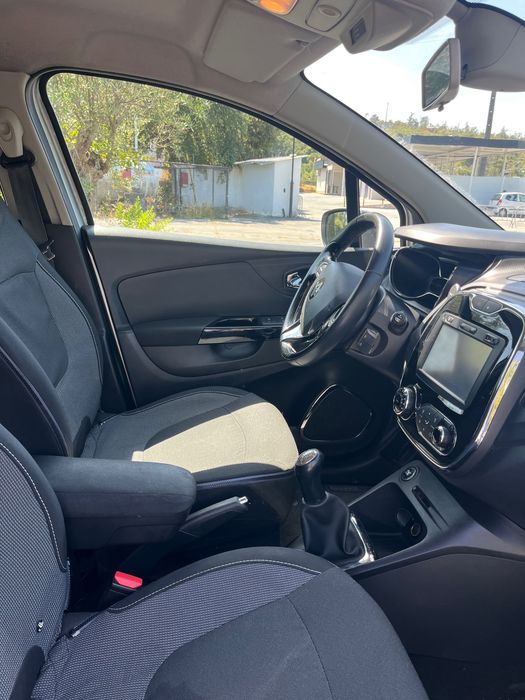 Renault Captur — fotografia 8