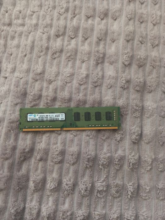 Продам оператиаювную память ddr3 8 gb и 4 gb