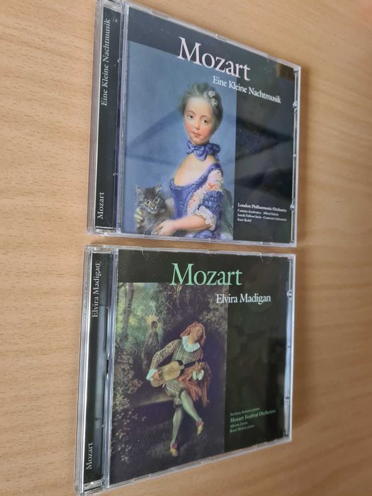2 CDs audio com música de Mozart